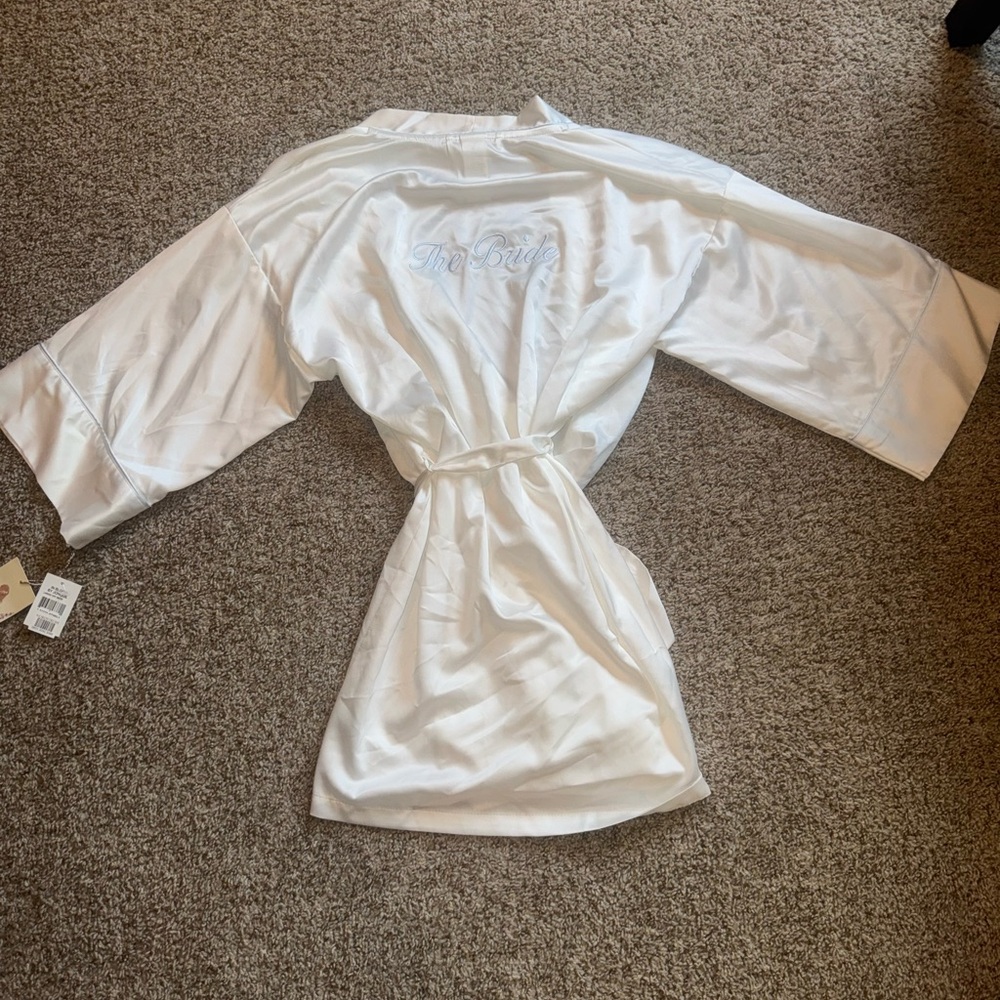 Elegant White Satin Bridal Robe